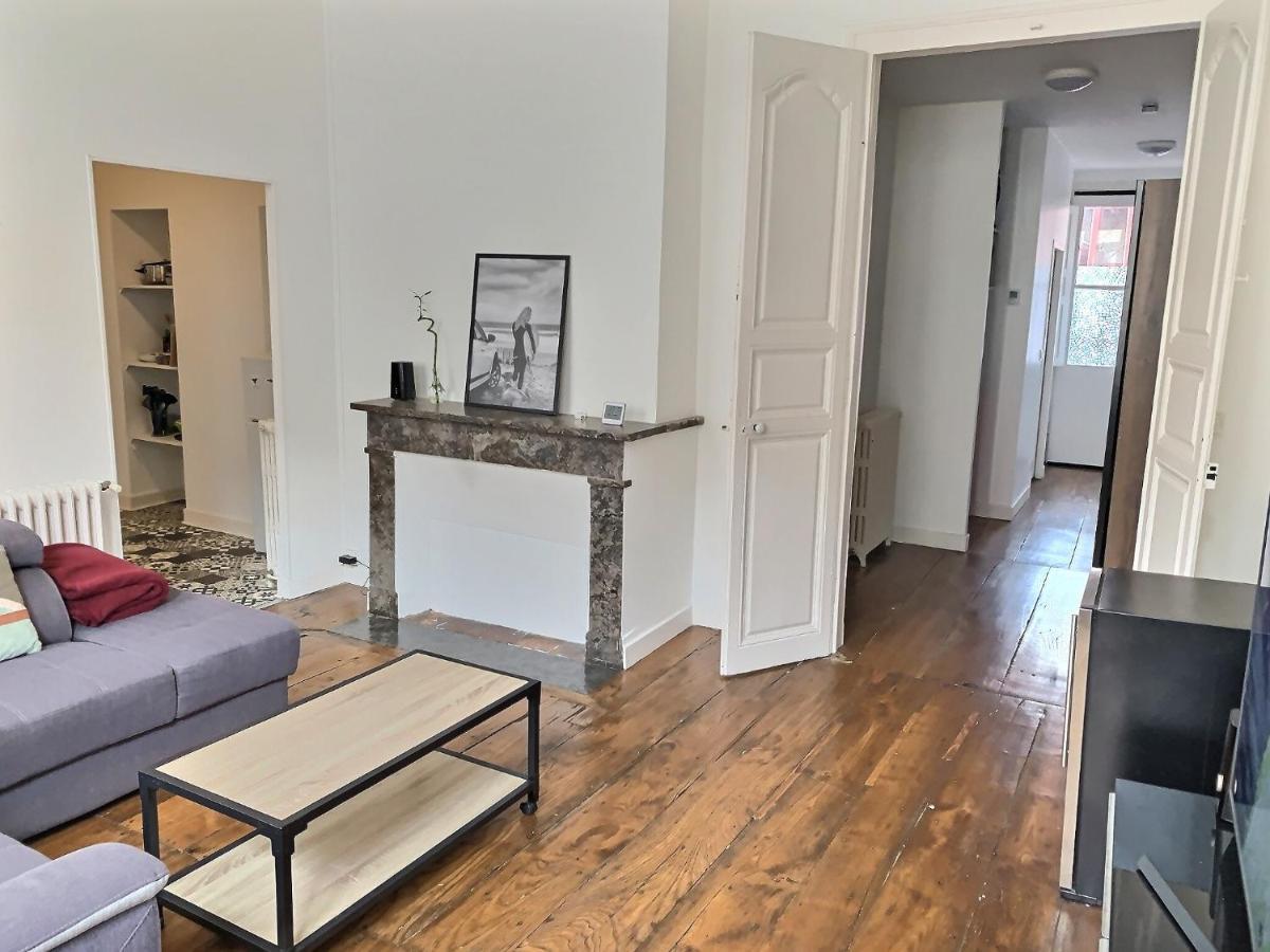 Wonderhost, Superbes Volumes Et Charme De L'Ancien Lejlighed Pau Eksteriør billede